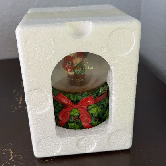 Macy’s 2007 Holiday Lane Musical Waterglobe Sealed NOS Santa Claus Christmas - Picture 3 of 7